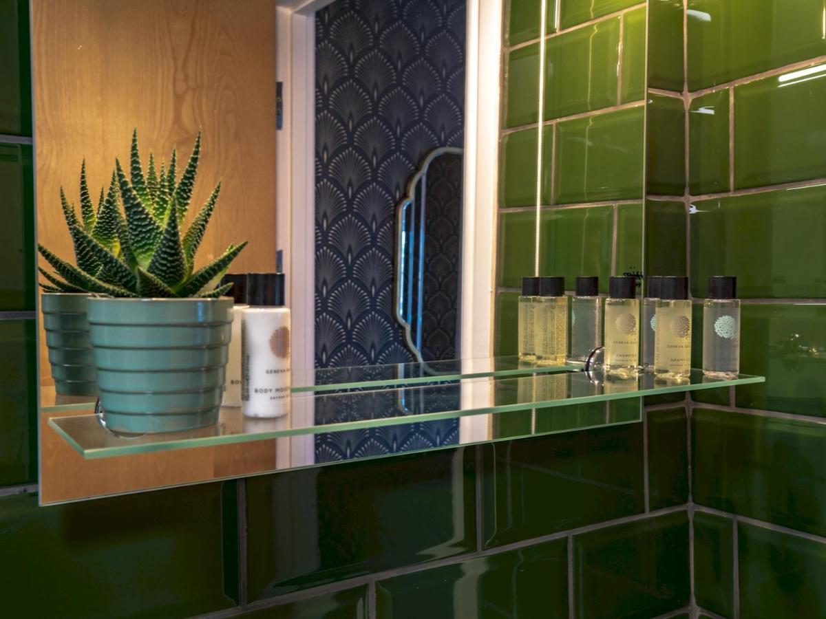 Pass The Keys Art Deco Inspired Apartment With Roof Top Views ชรูว์สเบอรี ภายนอก รูปภาพ